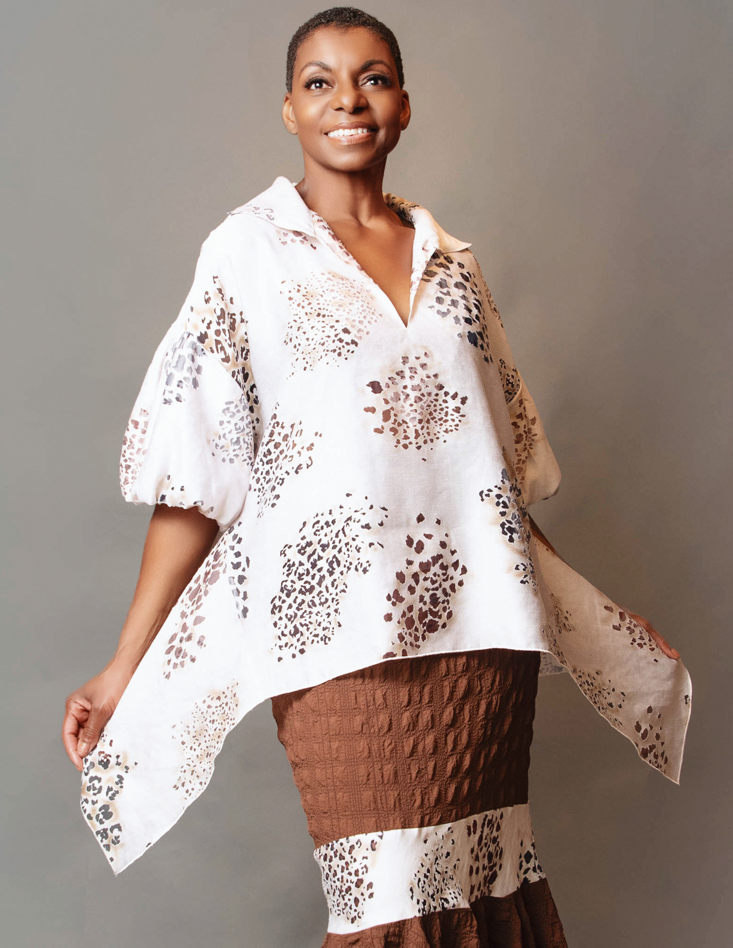 Slit neck poof sleeve dropside tunic